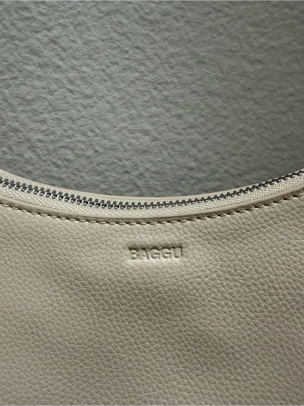 BAGGU - Small Recycled Leather Crescent Bag - Picture 4 of 9